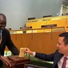 Ambassador Dang Hoang Giang, Permanent Representative of Vietnam to the United Nations, cast his vote at the election in New York on November 20 (local time). (Photo: VNA) 