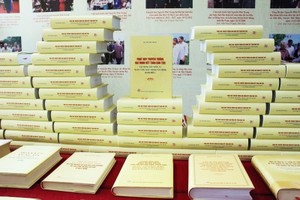 Party General Secretary Nguyen Phu Trong's book (Photo: Communist Party of Vietnam portal)