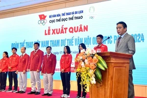 Deputy Minister of Culture, Sports and Tourism Hoang Dao Cuong speaks at the send-off ceremony. (Photo: Department of Sports and Physical Education)