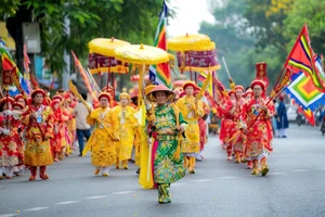 The Mother Goddess ritual in the Hue Nam Temple Festival takes place on the streets of Hue.