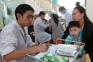 Vaccination for children, subjects at high risk of diarrhea caused by Rota virus.