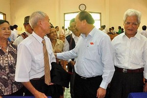 Politburo member Phuc meeting with Quang Nam voters