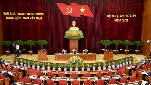 Party General Secretary Nguyen Phu Trong (middle) presides over the meeting (Photo: NDO)