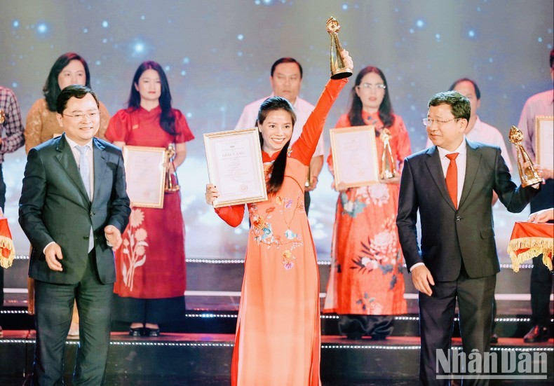 Winners of 41st National Television Festival honoured ảnh 4