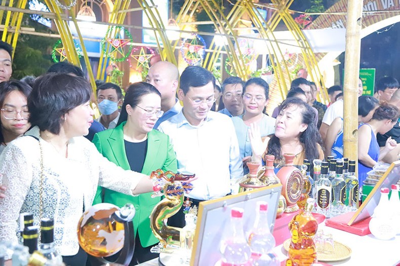 Hanoi intensifies promoting agricultural products ảnh 1