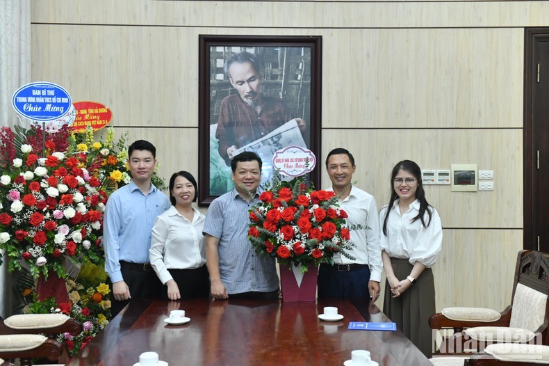 Congratulations Extended To Nhan Dan Newspaper On Press Day | Nhan Dan ...