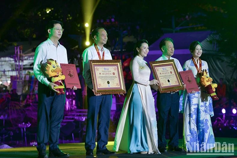 In Pictures: Festival honours Hanoi lotus | Nhan Dan Online