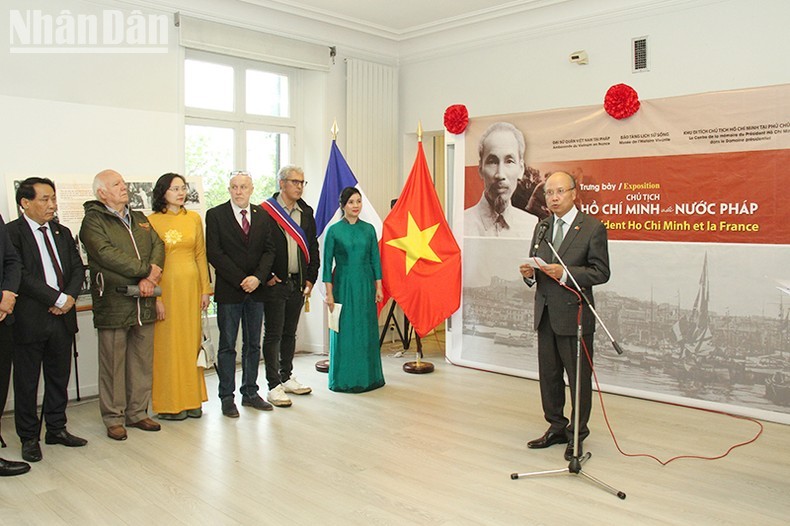 Exhibition recalls President Ho Chi Minh’s activities in France - Ảnh 1.