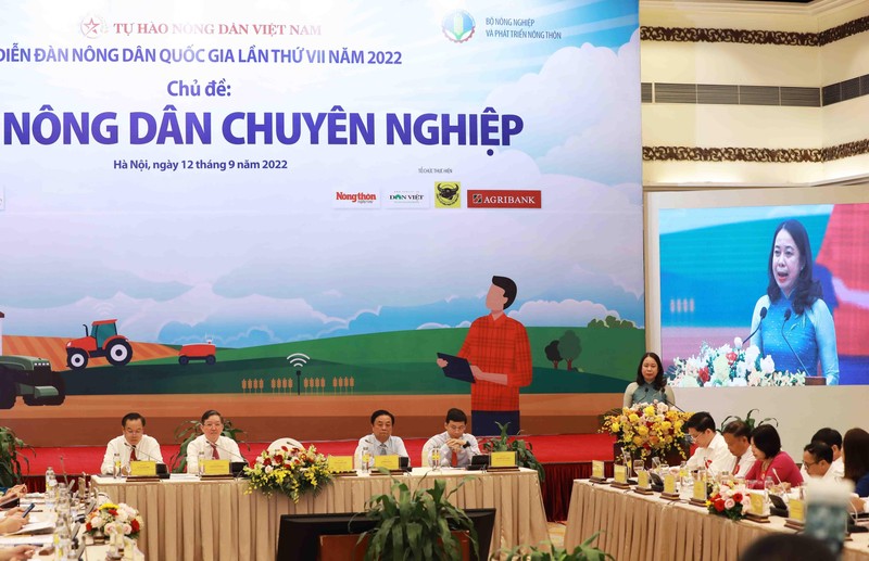 Vice President Vo Thi Anh Xuan speaks at the 7th National Farmers' Forum. (Photo: VNA)