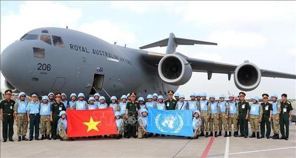 Members of Vietnam's Level-2 Field Hospital Rotation 2 depart for UN peacekeeping operations (Photo: VNA)