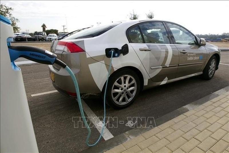 Race to develop electric vehicles
