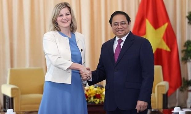 PM Pham Minh Chinh (right) welcomes Dutch Minister for Foreign Trade and Development Cooperation Liesje Schreinemacher in HCM City ></div>
<div class=
