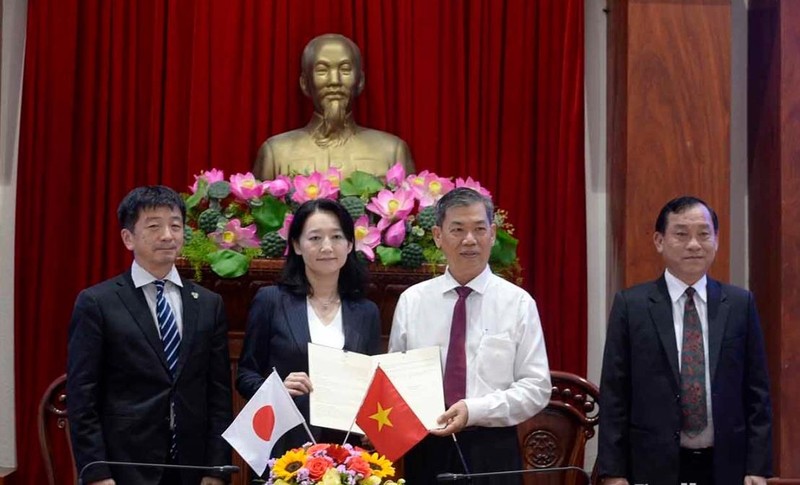 The Department of Agriculture and Rural Development of Tien Giang Province signs a letter of intent with the Japan’s NEDO on November 3 (Photo: nongthonviet.com.vn)