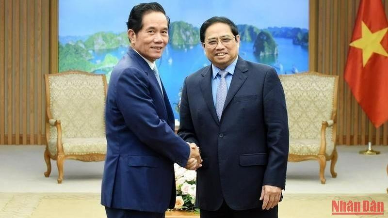 PM Pham Minh Chinh receives Governor of Cambodia’s Phnom Penh Khuong Sreng. (Photo: NDO)