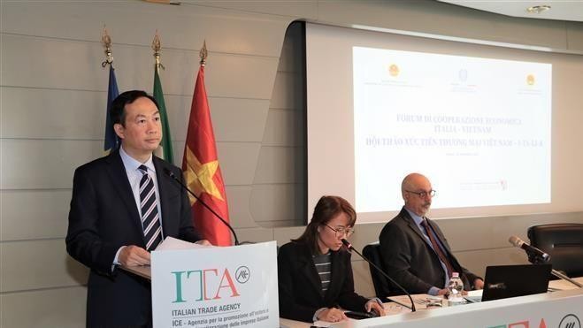Vietnamese Ambassador to Italy Duong Hai Hung speaks at the event. (Photo: VNA)