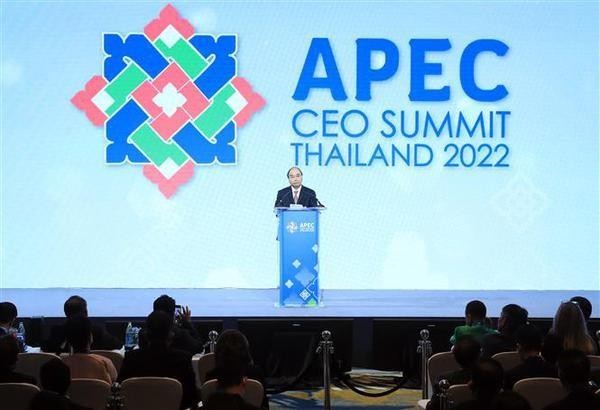 President Nguyen Xuan Phuc addresses the summit (Photo: VNA)