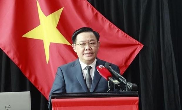 National Assembly Chairman Vuong Dinh Hue speaks at the forum. (Photo: VNA)