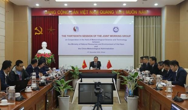 The 13th meeting of the Vietnam-China joint working group on meteorological cooperation was held online is held online on December 13. (Photo: baotainguyenmoitruong.vn)