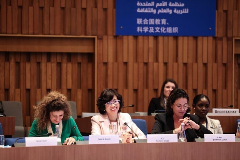 Ambassador Le Thi Hong Van (centre), Permanent Representative of Vietnam to UNESCO, attends a dialogue marking the International Day of Women in Multilateralism on January 25. 