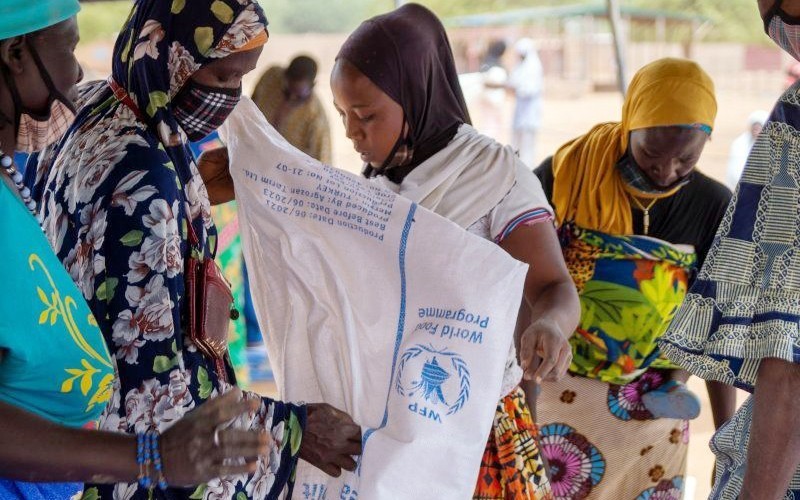 Many people in Africa depend on food aid. (Photo: WFP)