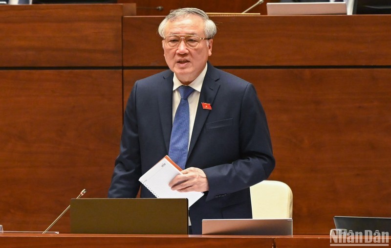 Chief Justice of the Supreme People’s Court Nguyen Hoa Binh speaks at the meeting. (Photo: NDO)