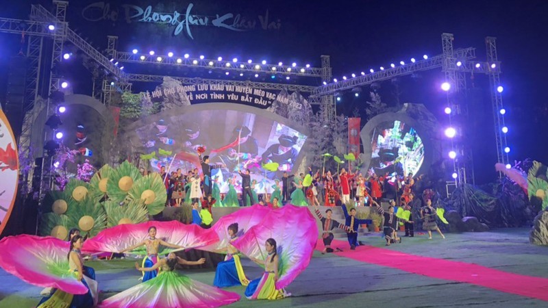 At the opening ceremony for the Khau Vai Love Market Festival