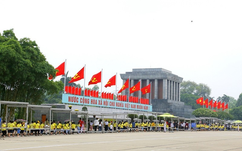 Ho Chi Minh Mausoleum welcomes nearly 33,000 visitors on National Day (Photo: NDO)