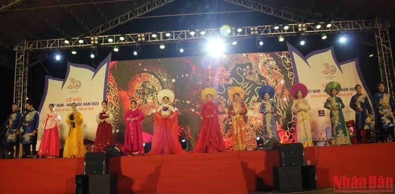Opening ceremony of the Vietnam-RoK Festival held in Da Nang City on the evening of September 1.