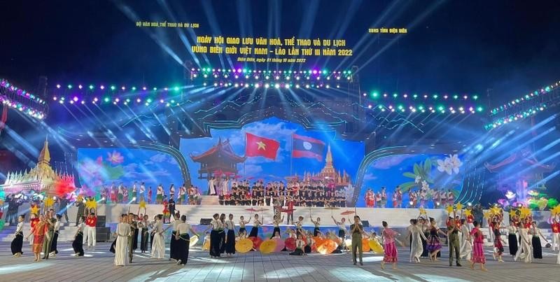 Vietnam-Laos border areas' cultural, sports and tourism festival opens |  Nhan Dan Online