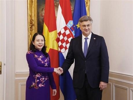 Vietnamese Vice President Vo Thi Anh Xuan (L) and Croatian Prime Minister Andrej Plenković. (Photo: VNA)