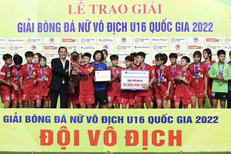 Phong Phu Ha Nam girls are crowned the women’s U16 National Champions 2022. (Photo: VFF)