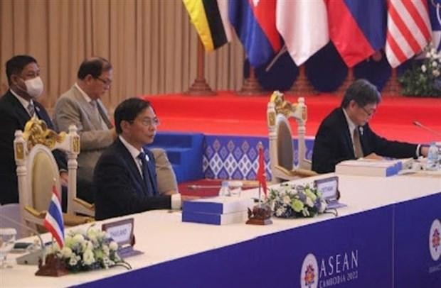 Minister of Foreign Affairs Bui Thanh Son attended a preparatory meeting of ASEAN Foreign Ministers (Photo: VNA) 