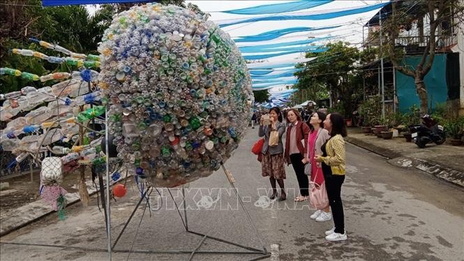"Installation art for marine environment" festival opens in Hoi An