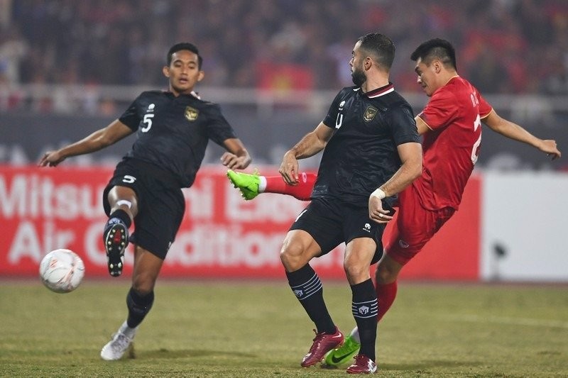Forward Nguyen Tien Linh scores two goals to send Vietnam into the AFF Cup final match. (Photo: NDO/Tran Hai)