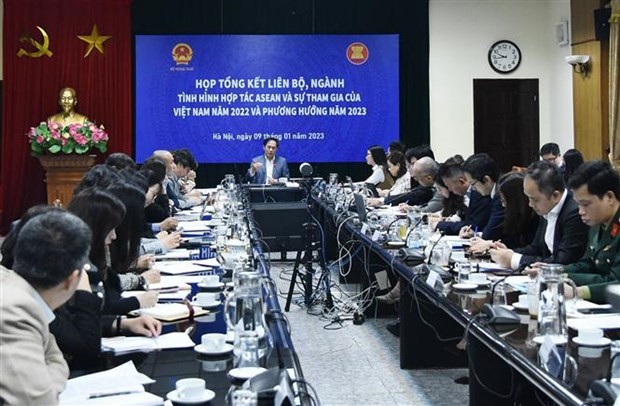 The meeting of ministries and sectors to review ASEAN cooperation and Vietnam’s participation on January 9 (Photo: VNA)