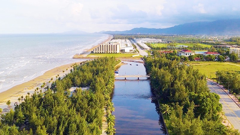Xuan Thanh beach resort (Ha Tinh) with many interesting services and experiences.