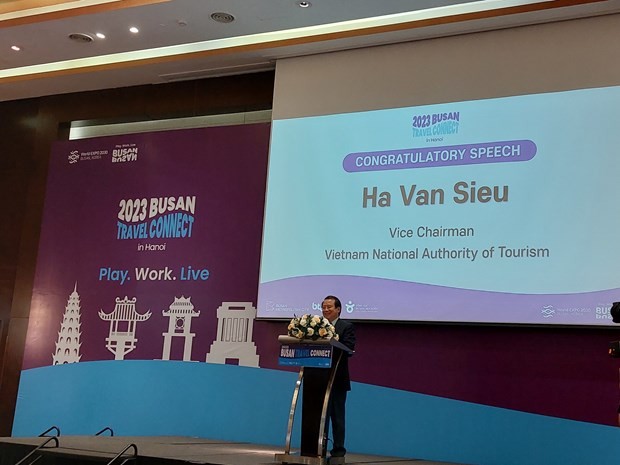Ha Van Sieu, Vice Chairman of the Vietnam National Authority of Tourism (VNAT), speaks at the event. (Photo: VNA)