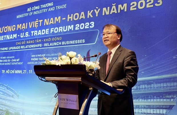 Deputy Minister of Industry and Trade Do Thang Hai addresses the Vietnam - US Trade Forum 2023 in HCM City on November 21. (Photo: VNA)