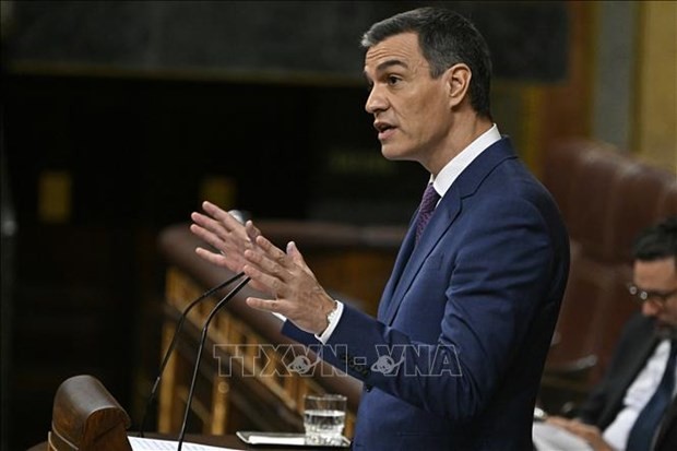 Spanish Prime Minister Pedro Sánchez speaks at a meeting of the parliament in Madrid on November 16, 2023. (Photo: AFP/VNA)