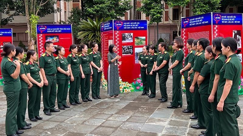 Exhibition praising close bond between Vietnam and Laos opens in Son La 