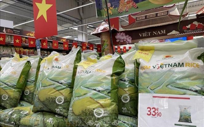 The September 6 debut marked the first appearance of the product branded ‘Com Vietnam’ in Carrefour’s distribution chain (Photo: VNA)