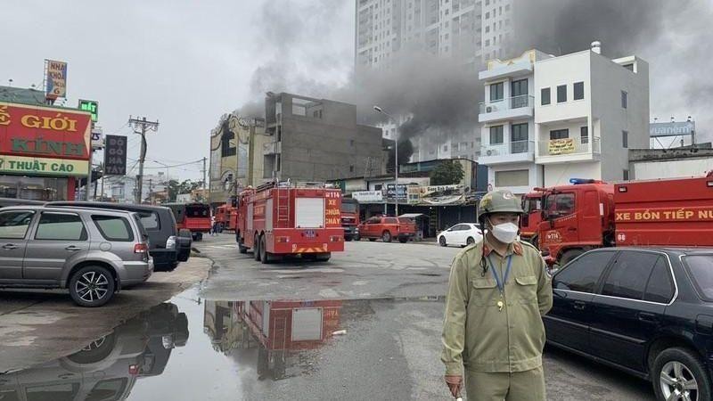 The blaze broke out around 8:48 p.m on September 6 at the karaoke parlor in An Phu ward, Thuan An city. 