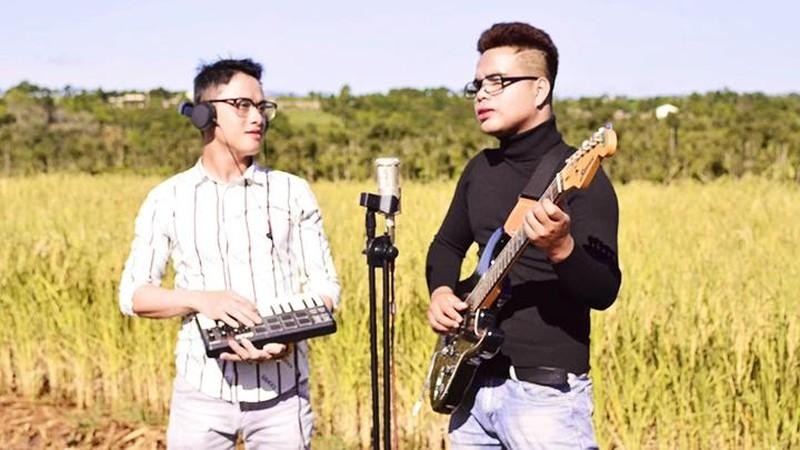 Jarai ethnic singer Balin: Let’s sing in your mother language 