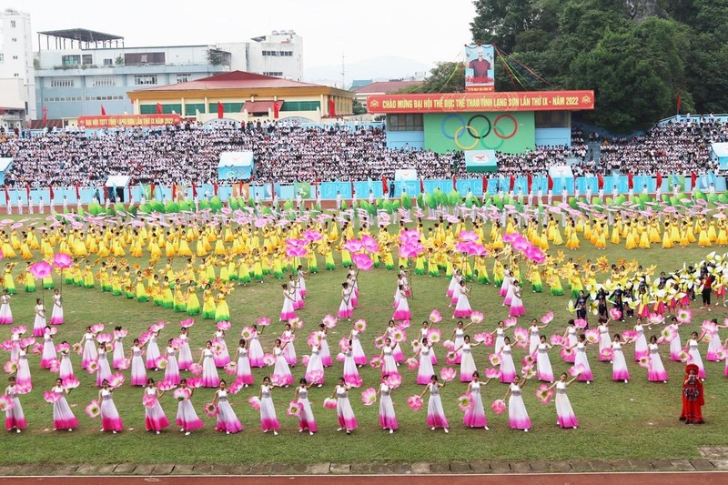 A performance at the opening ceremony. (Photo: baodantoc.vn)