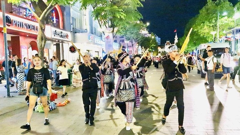 A street festival was held within the framework of the Lai Chau provincial Culture and Tourism Week, which opened in Ho Chi Minh City (Photo: laichau.gov.vn)