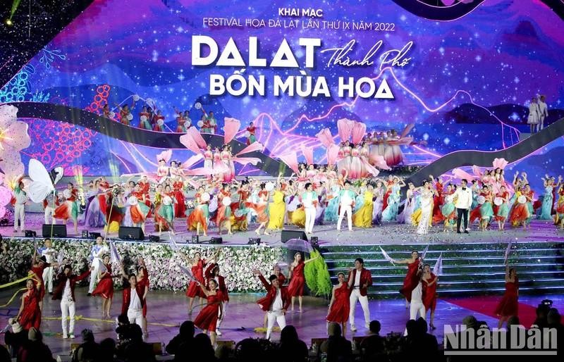 Da Lat Flower Festival opens with colourful arts programme | Nhan Dan Online