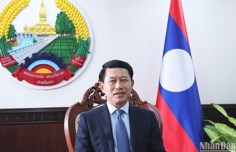 Lao Deputy Prime Minister and Foreign Minister Saleumsay Kommasith grants an interview to Vietna News Agency (Photo: NDO)