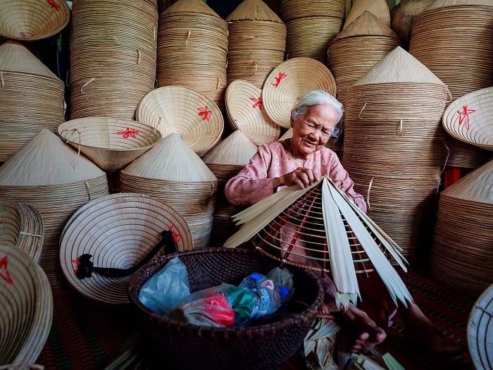 The craft of conical hat making has been practiced in Thua Thien Hue for centuries. (Photo: skhcn.thuathienhue.gov.vn)