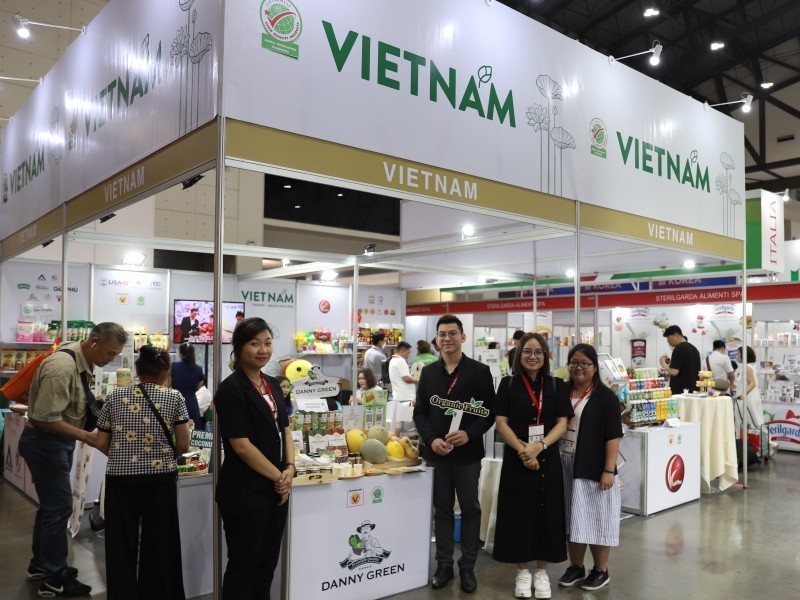 Vietnam introduces high-quality rice products at Thaifex Anuga 2023 in Thailand. (Photo: NDO/Tuan Anh)