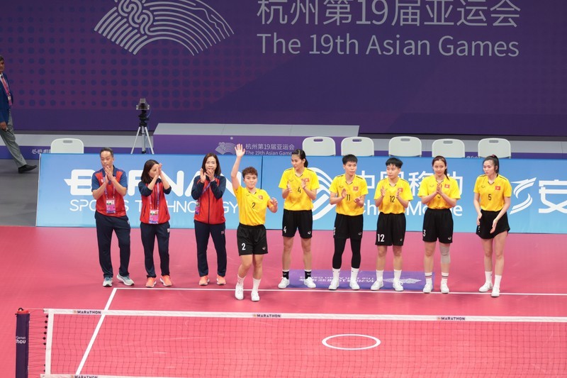 S. Korea secures at least silver in men's table tennis team; women take  bronze